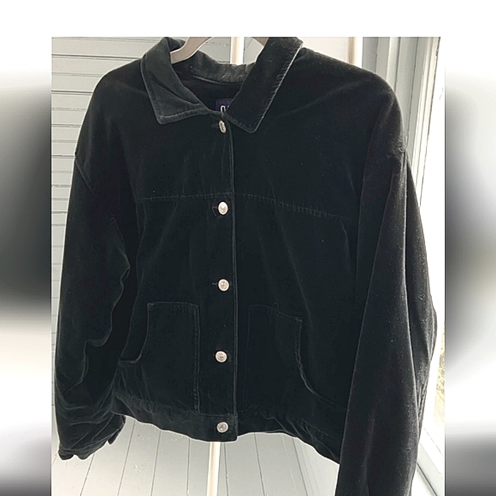 💜5/$25💜Gap Velvet Coat. Med. New
